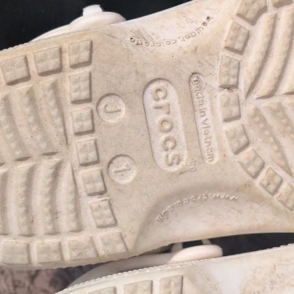 Kids Soccer Crocs Size 1 - Picture 6 of 6